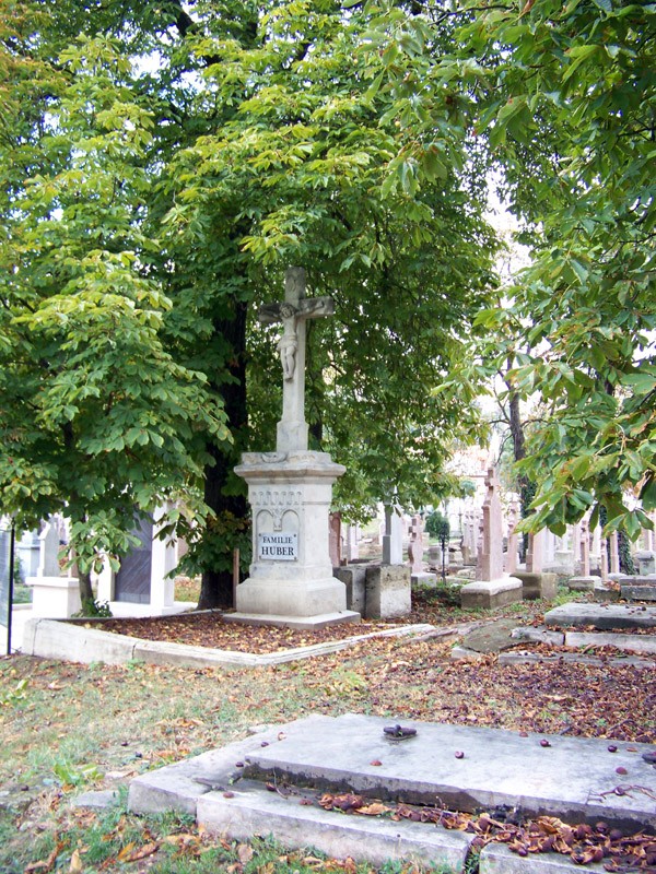 Az Ó-temető utolsó temetését valószínűleg 1956-ban tartották, de a temetkezés végleges megszüntetésére csak 1980-ban került sor. - Ó-temető – Országos Német Emlékhely