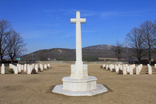 Solymár, katonai temető